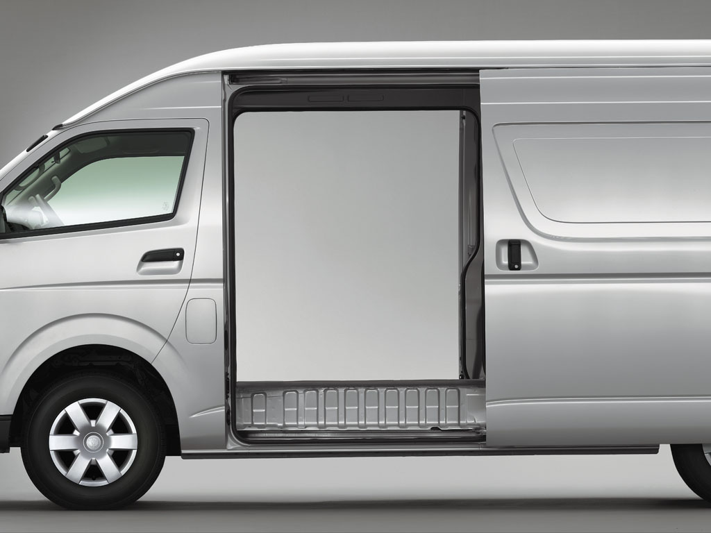 Toyota Hiace Commuter Minibus Your Most Reliable Commercial Vehicle